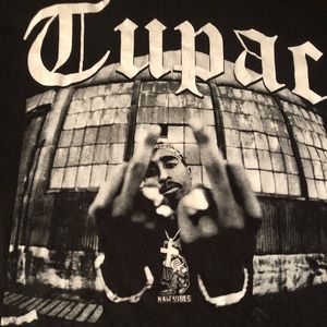 Men’s large Tupac T-shirt